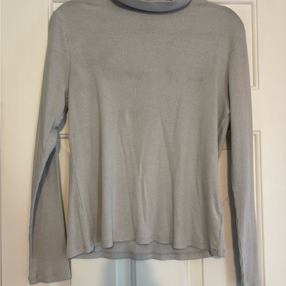 Old Navy Light Gray Ribbed Top